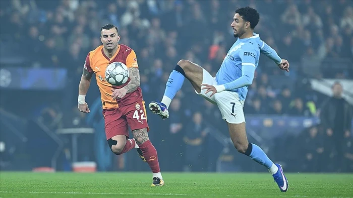 Şampiyonlar Ligi'nde M.City'ye 2-0 yenilen Galatasaray, yoluna son 16 play-off turunda devam edecek.