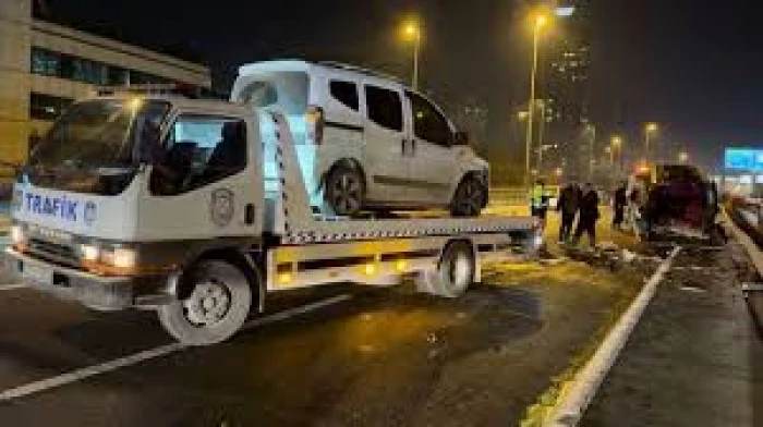 Şişli'de zincirleme trafik kazasında 2 kişi yaralandı