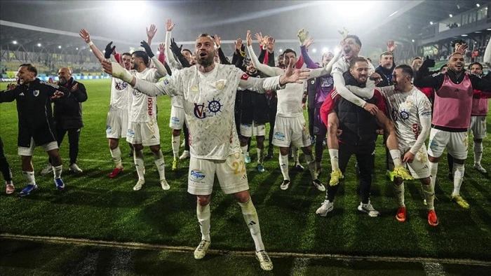 S&uuml;per Lig'e y&uuml;kselme m&uuml;cadelesinde Erzurumspor FK bir adım &ouml;nde