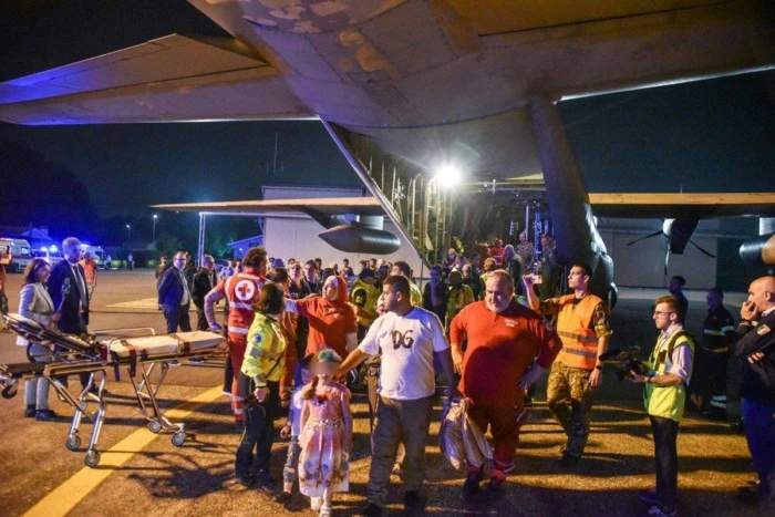 Tedavi için 17 Filistinli çocuk İtalya'ya getirildi