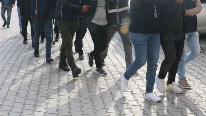 Ter&ouml;r &ouml;rg&uuml;t&uuml; DEAŞ'a y&ouml;nelik 35 ildeki operasyonlarda 184 ş&uuml;pheli yakalandı