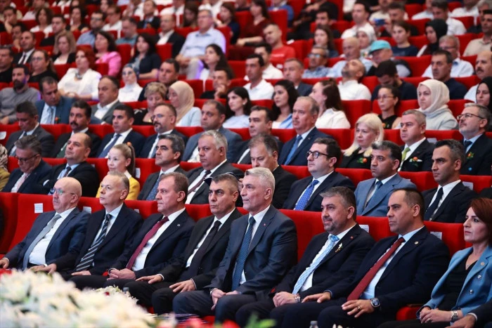 Ticaret Bakanı &Ouml;mer Bolat, AA Kent Ekonomileri Zirvesi'nde konuştu: (1)
