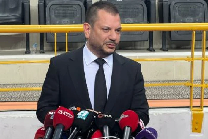 Trabzonspor Başkanı Ertuğrul Doğan'dan yarışan takım vurgusu:
