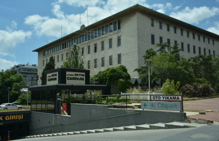 TRT İstanbul Radyosu'nun emekli sanat&ccedil;ılarından Mustafa Hisarlı'nın cenazesi toprağa verildi