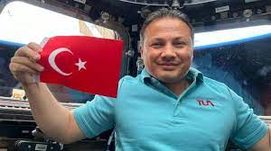 Türkiye'nin ilk astronotu Alper Gezeravcı'nın da içinde yer aldığı Axiom-3 ekibi, Dragon kapsülüyle Uluslararası Uzay İstasyonu'ndan ayrıldı