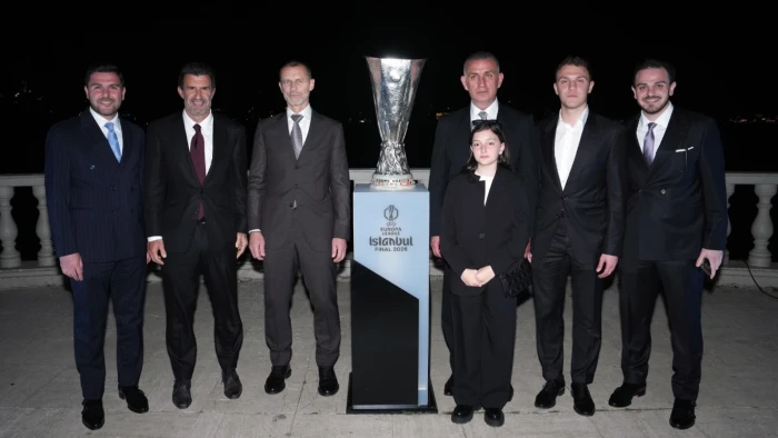 UEFA Avrupa Ligi finali &ouml;ncesinde &Ccedil;ırağan Sarayı'nda gala yemeği d&uuml;zenlendi