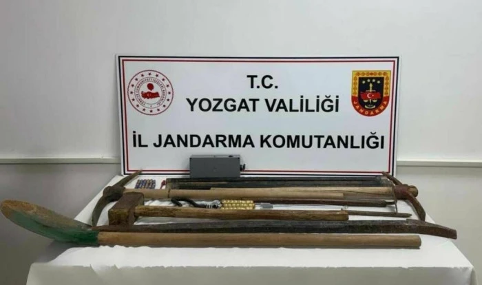 Yozgat'ta kaçak kazı yapan 5 zanlı yakalandı
